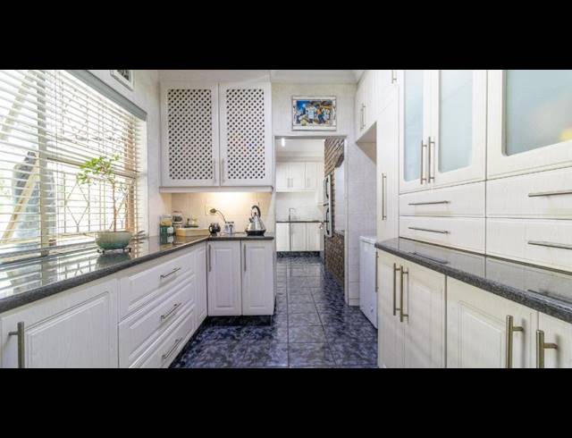3 BEDROOM HOUSE FOR SALE IN BRACKENHURST